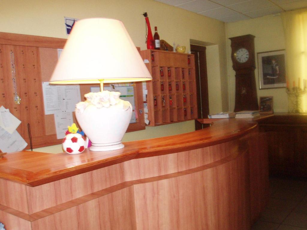 Hotel Le Commerce Bagnères-de-Bigorre Rom bilde