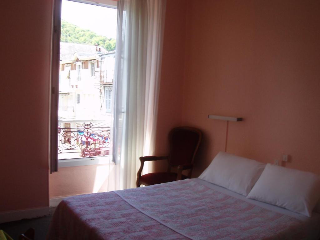 Hotel Le Commerce Bagnères-de-Bigorre Rom bilde